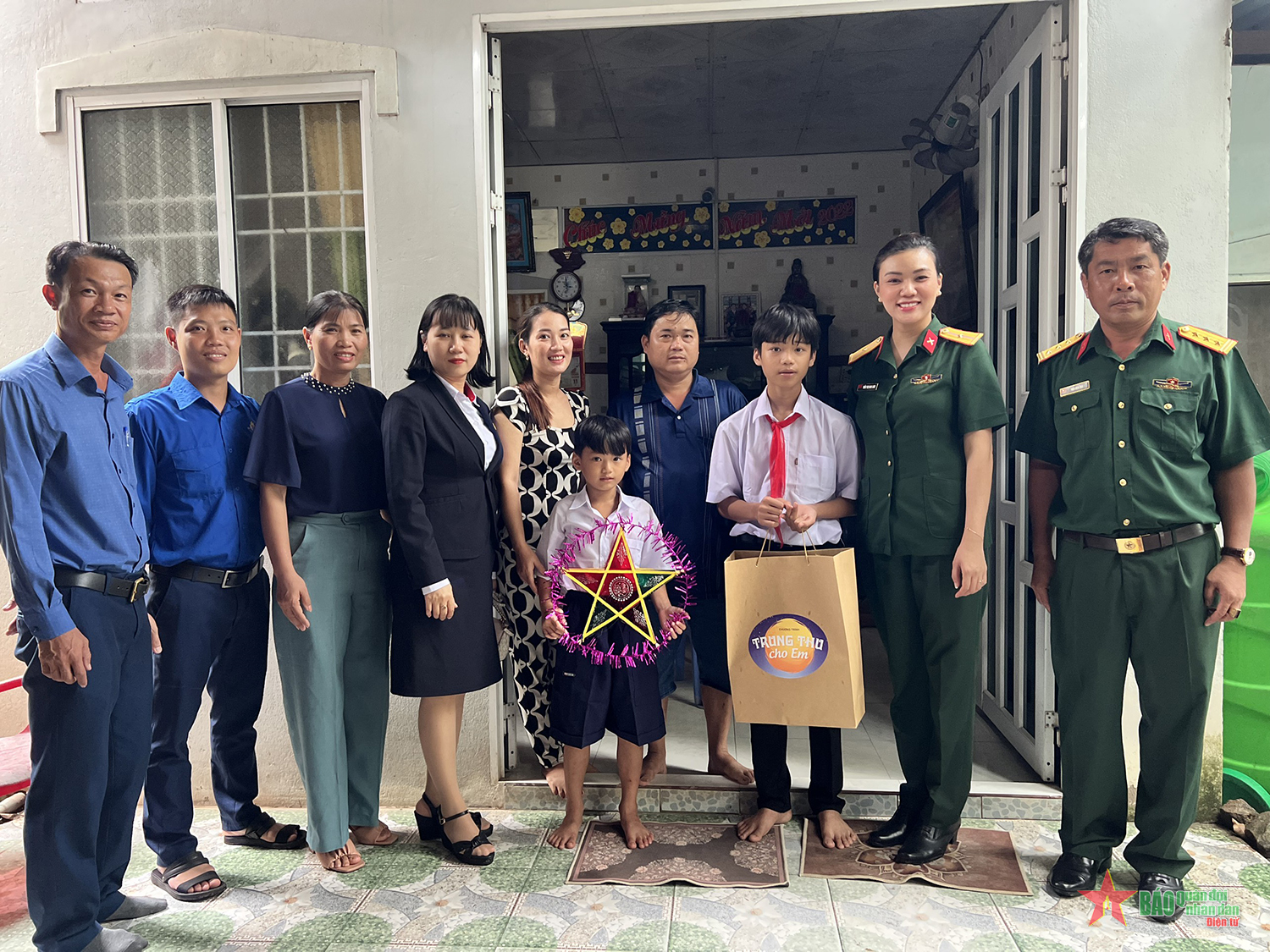 Ấm áp trung thu trên tuyến đảo Tây Nam